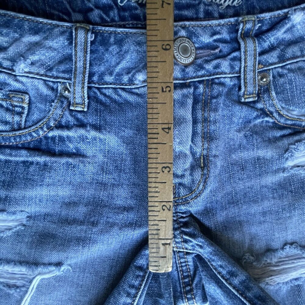 American Eagle Sz 2 Womens Denim Distressed Destructed Denim Shorts Light Wash - Picture 4 of 10